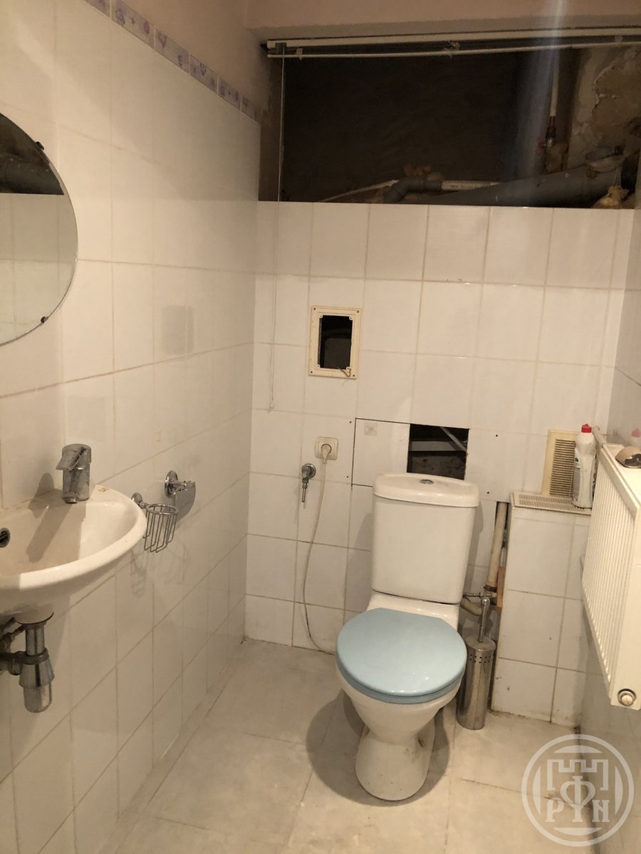 Фото: №272978 Продам универсальное помещение в самом центре Санкт-Петербурга, test