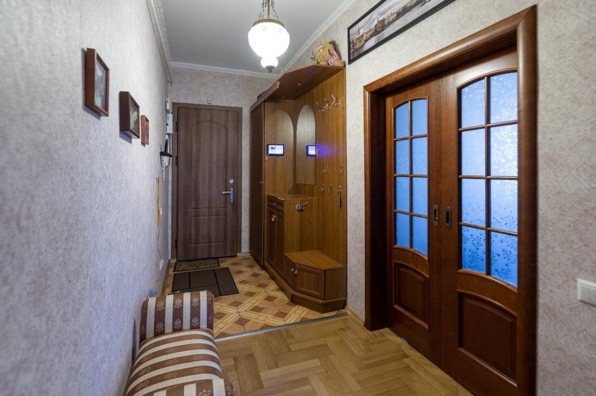 Большеохтинский просп., д 33, корпус 1 Большеохтинский просп., д 33, корпус 1