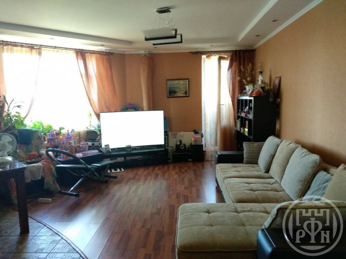 Пионерстроя ул., д 21, корпус 1 Пионерстроя ул., д 21, корпус 1