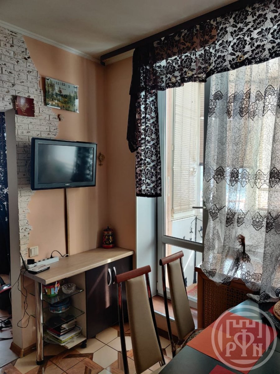 Антонова-Овсеенко ул., д 18 Антонова-Овсеенко ул., д 18