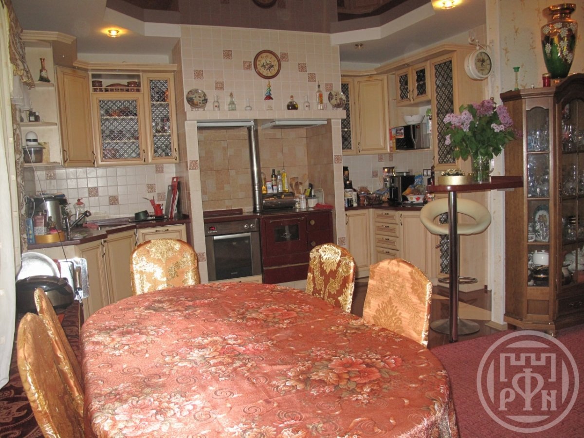 Продажа дома, 360м <sup>2</sup>, 28 сот., Вырица, Оредежская ул. Продажа дома, 360м <sup>2</sup>, 28 сот., Вырица, Оредежская ул.