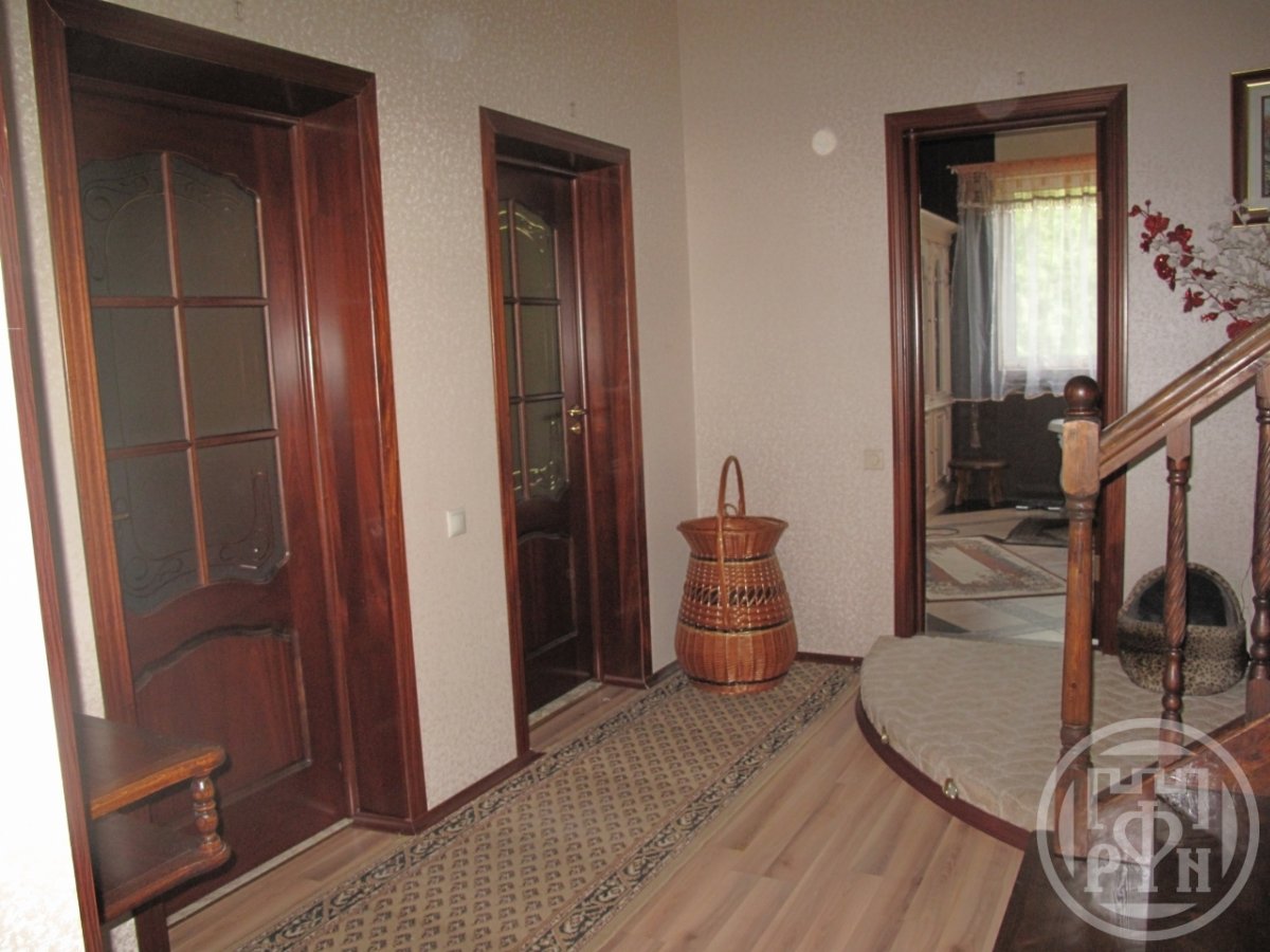 Продажа дома, 360м <sup>2</sup>, 28 сот., Вырица, Оредежская ул. Продажа дома, 360м <sup>2</sup>, 28 сот., Вырица, Оредежская ул.