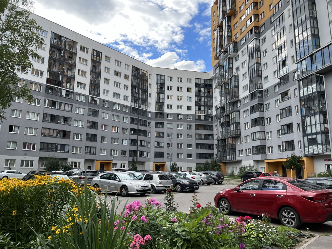 Продажа 3-комнатной квартиры, Санкт-Петербург, Ковалевская ул.,  д 26