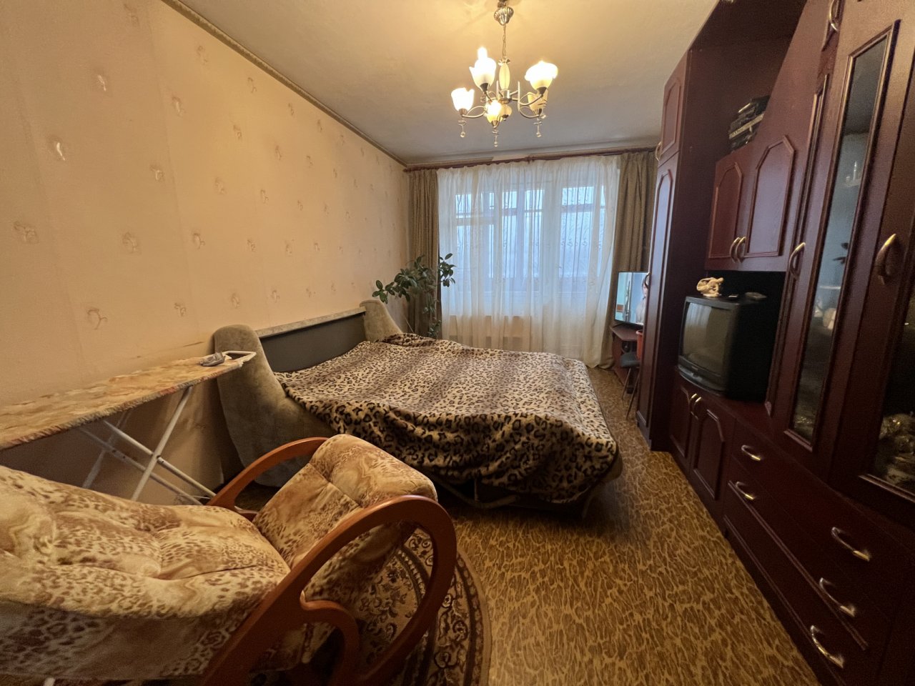 Продажа 2-комнатной квартиры, Коммунар, Бумажников ул.,  д 3