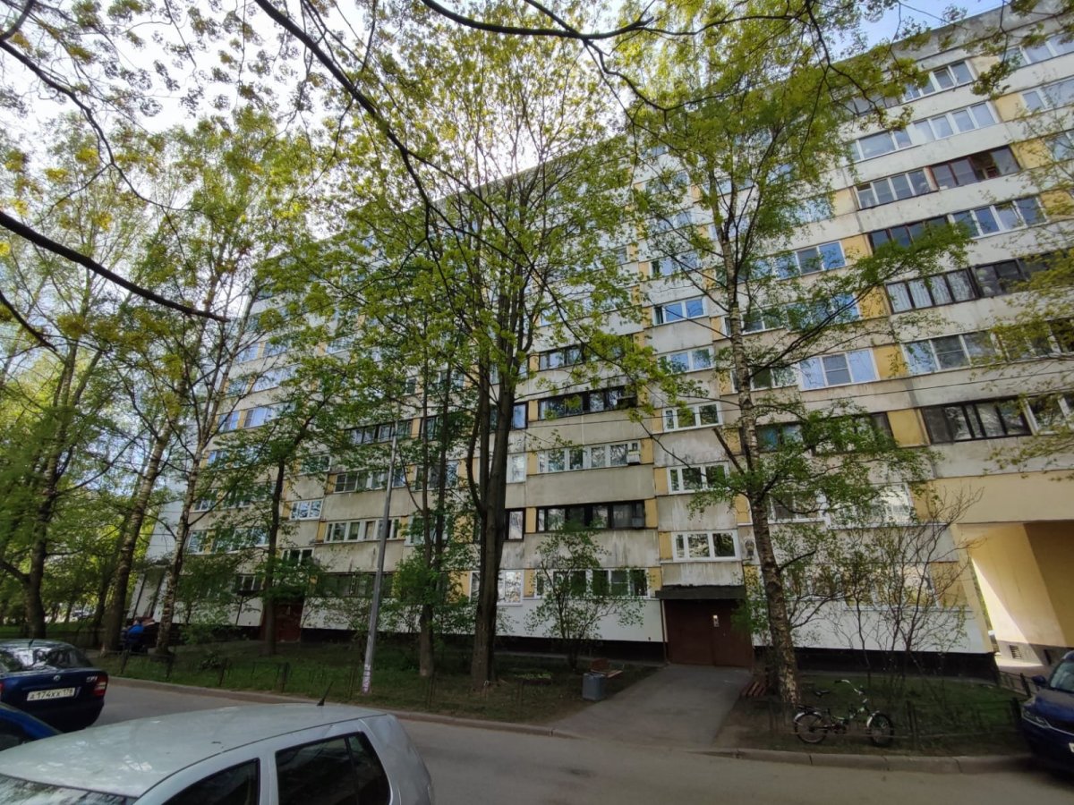 Продажа 2-комнатной квартиры, Санкт-Петербург, Серебристый бул.,  д 24