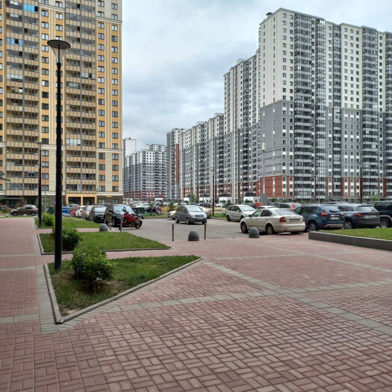 Продажа 3-комнатной квартиры, Санкт-Петербург, Дыбенко ул.,  д 2