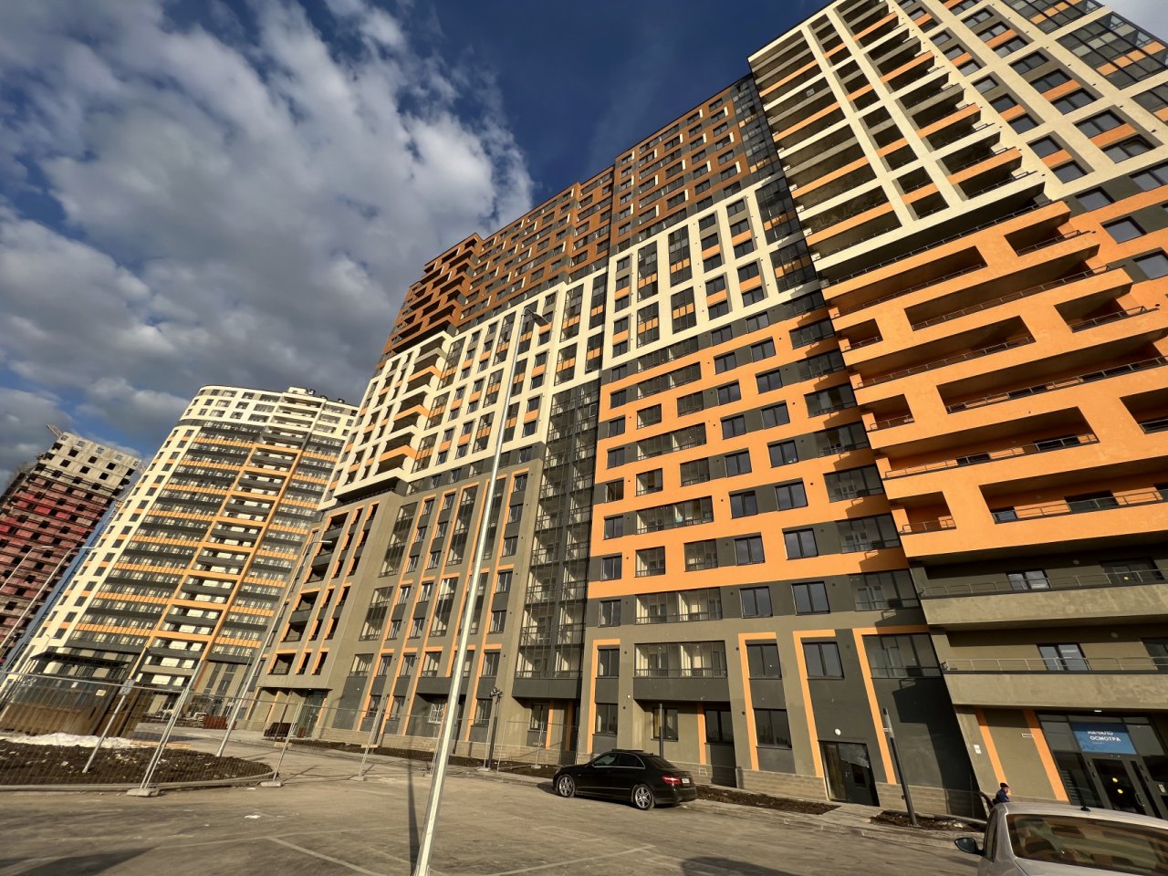 Продажа 2-комнатной квартиры, Новосаратовка, Первых ул.,  д 4