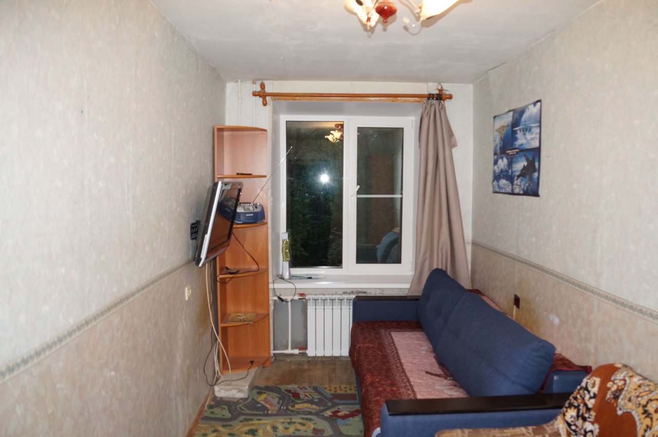 Продажа 5-комнатной квартиры, Петергоф, Эрлеровский бул.,  д 24