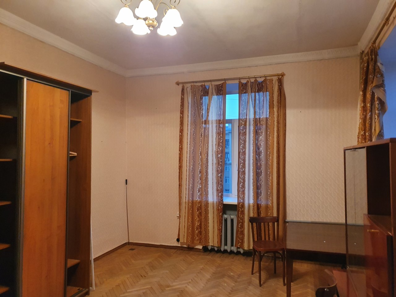 Продажа 4-комнатной квартиры, Санкт-Петербург, 8-я Красноармейская ул.,  д 18