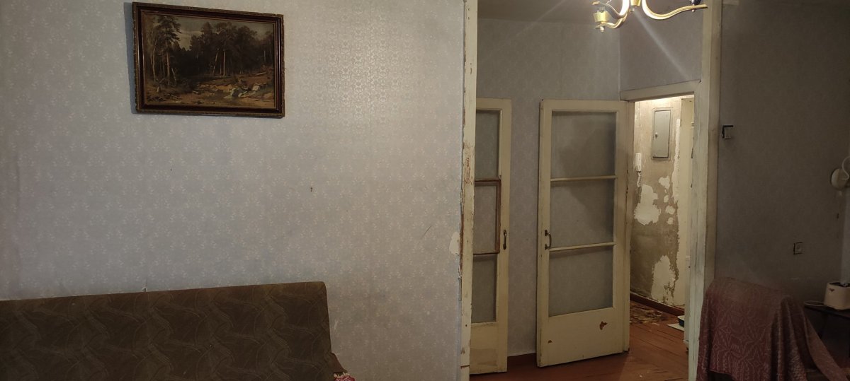 Продажа 2-комнатной квартиры, Коммунар, Ленинградская ул.,  д 1а