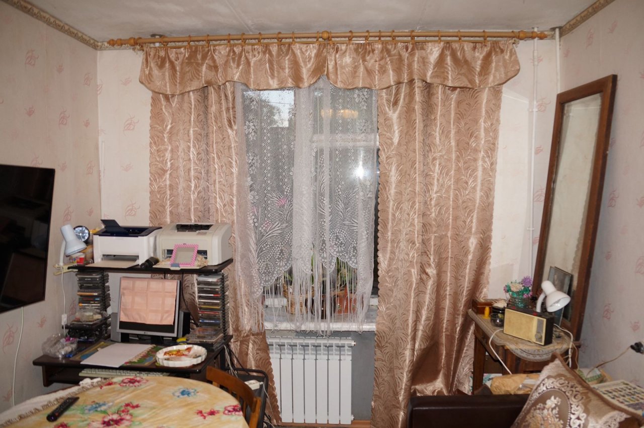 Продажа 5-комнатной квартиры, Петергоф, Эрлеровский бул.,  д 24