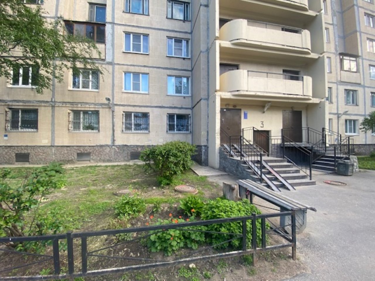 Продажа 3-комнатной квартиры, Санкт-Петербург, Богатырский просп.,  д 7