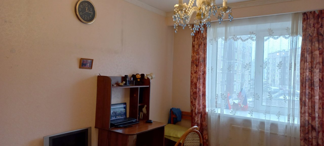 Продажа 2-комнатной квартиры, Рощино, Железнодорожная ул.,  д 49