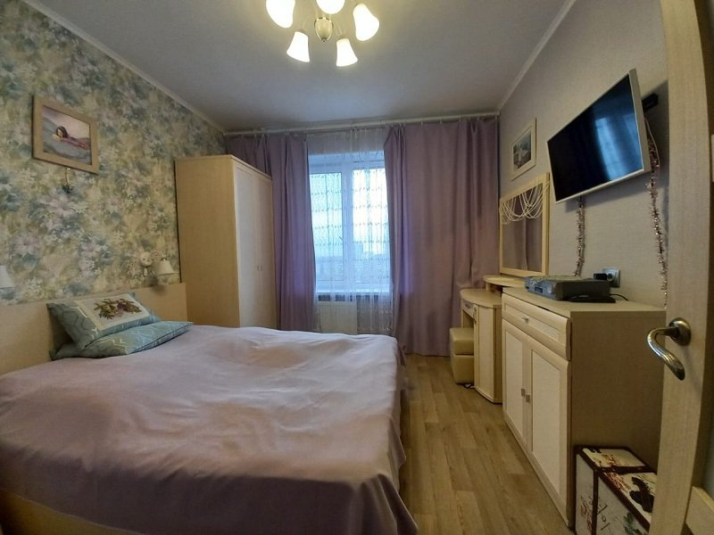 Продажа 3-комнатной квартиры, Кировск, Набережная ул.,  д 17