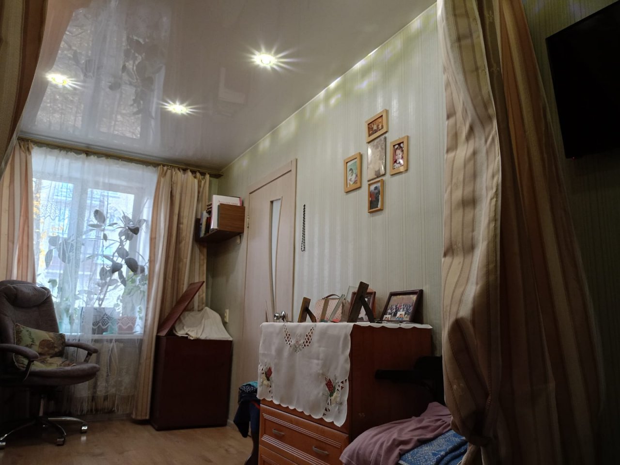 Продажа 2-комнатной квартиры, Луга, Урицкого просп.,  д 58